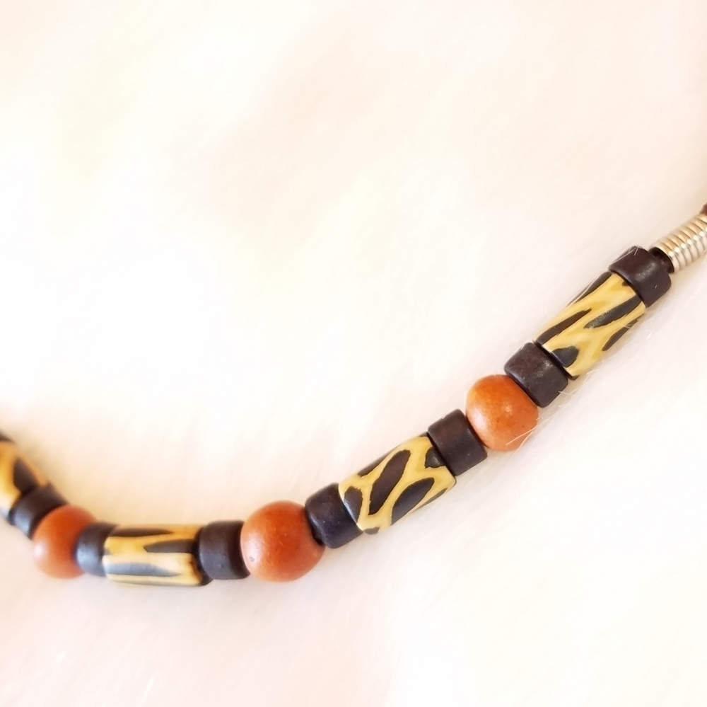 TRIBAL Look Beaded Necklace - Picture 5 of 8